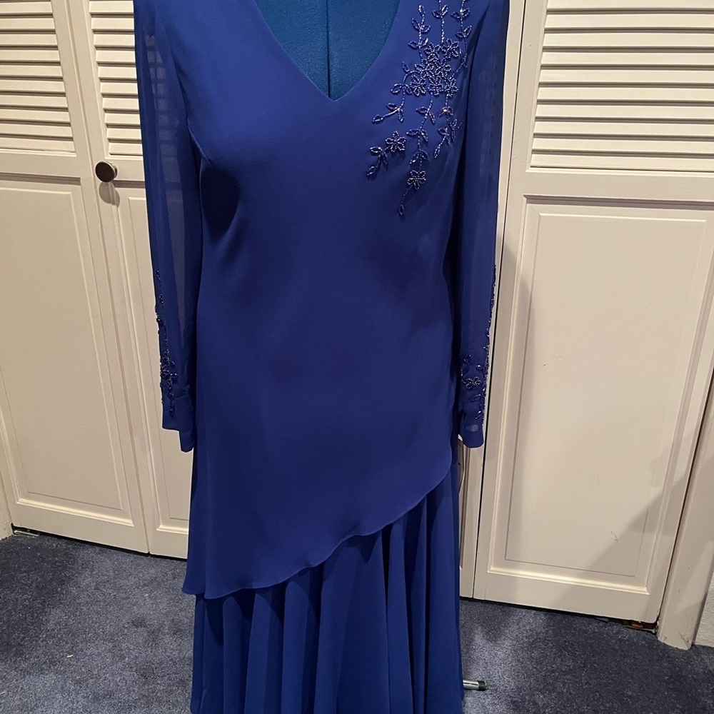 Elegant Blue Asymmetrical Long Sleeve Gown for Weddings